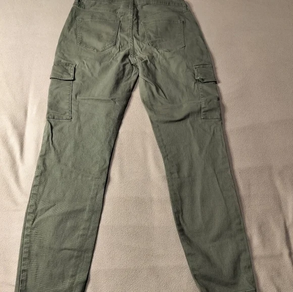 Celebrity Pink Women's Olive Cargo Pants High Rise Skinny Sz 7/28 - Picture 4 of 13